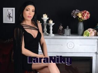 LaraNiky