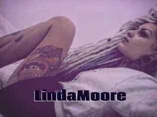 Linda_Moore