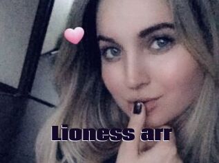 Lioness_arr