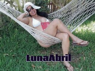 LunaAbril