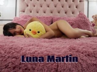 Luna_Martin