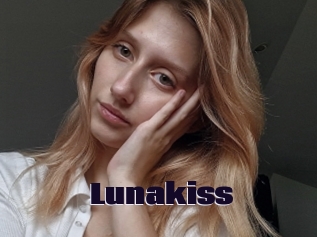 Lunakiss