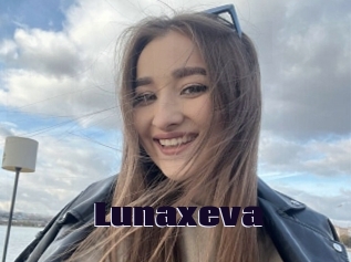 Lunaxeva
