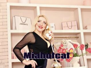 Miahotcat